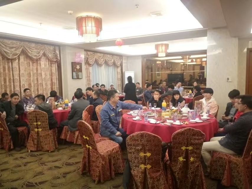 炫威装饰-年会聚餐活动